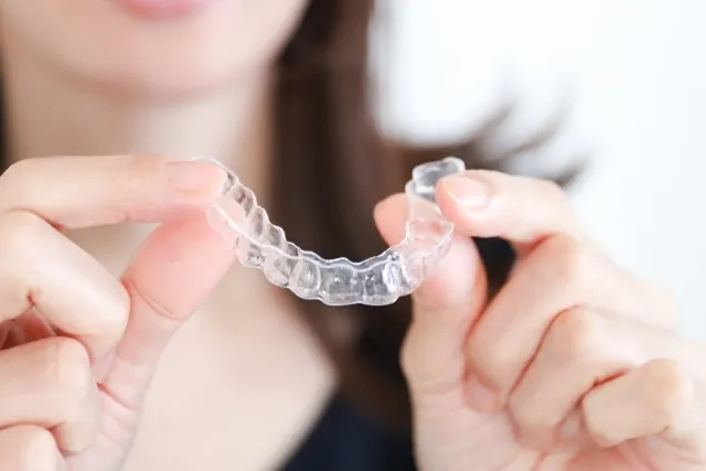 矯正は早めに開始する方がいい？